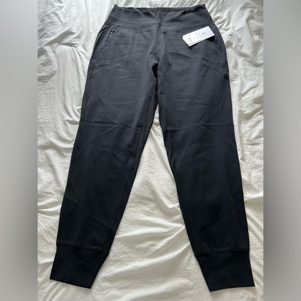 Athleta Venice Jogger in Black